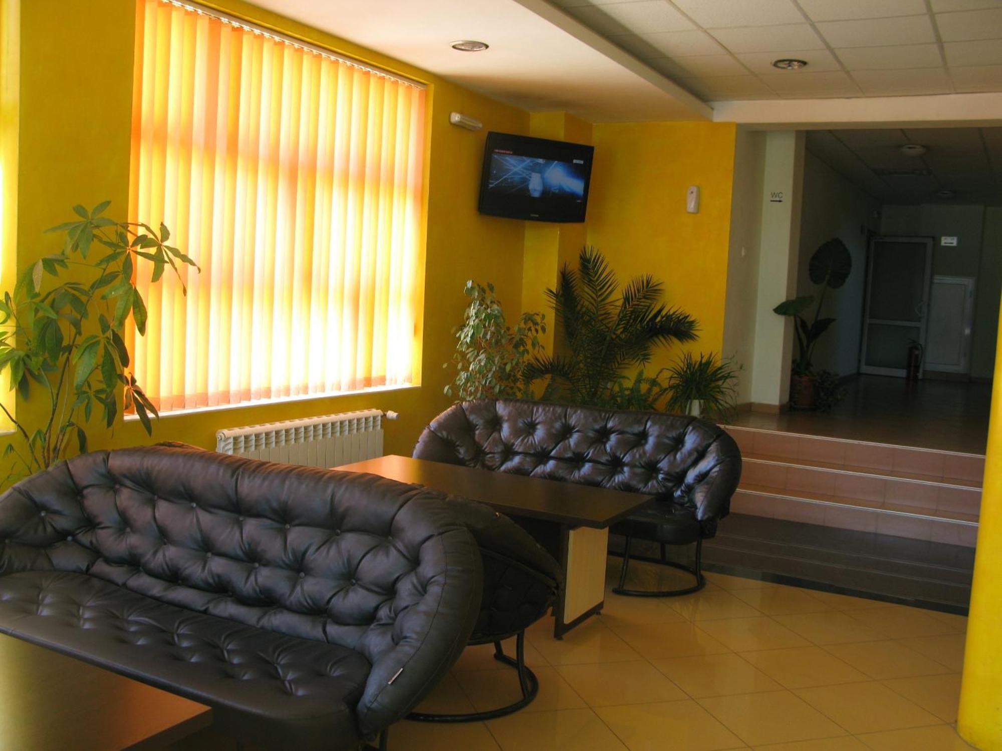 Hotel Nakra Radnevo Kültér fotó